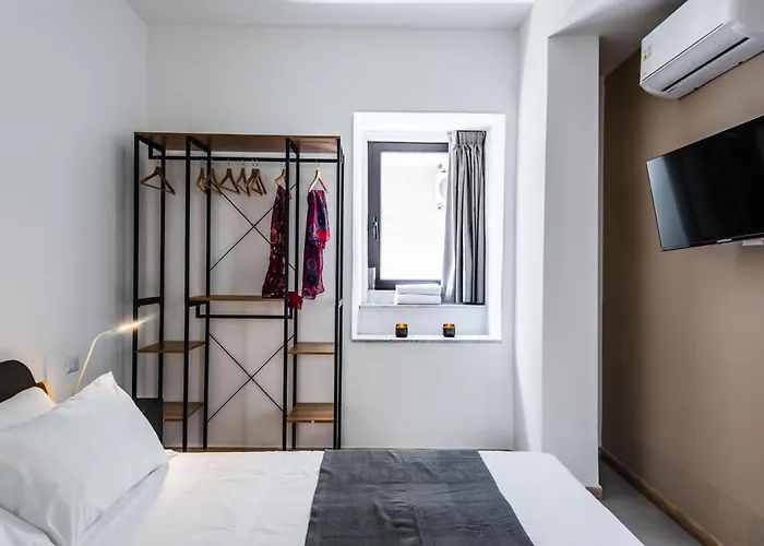 Casa Kyuka: History & Modernity * קטאניה